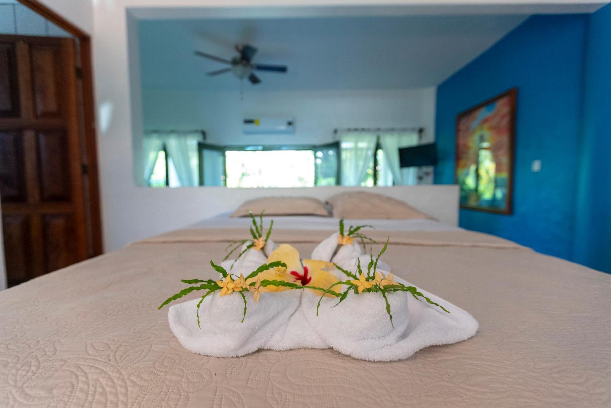 Condiminium Villas Mymosa Manuel Antonio Bagian luar foto